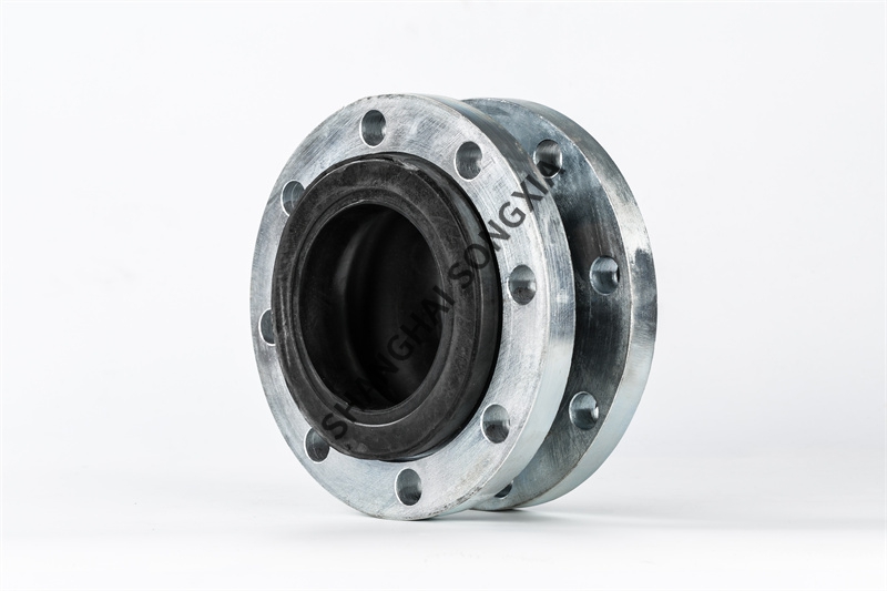 碳鋼法蘭水務橡膠接頭的優(yōu)勢體現(xiàn)在哪里？